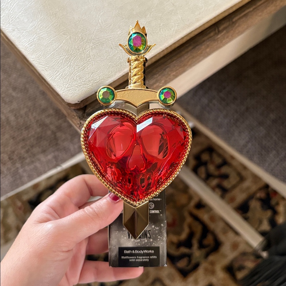 Bath & Body Works maleficent heart  Wallflower Plug